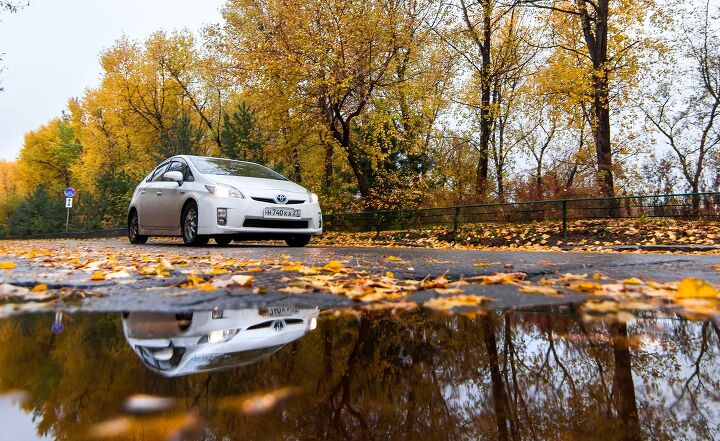 Hibridinis automobilis – metų apžvalga