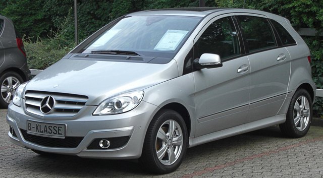 „Mercedes-Benz“ pristatys pradinio lygio modelių liniją, įskaitant visureigį, kupė ir „Shooting Brake“