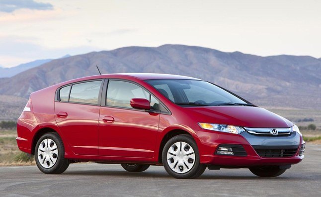 „Honda Insight Hybrid“ išgabentas į ganyklą